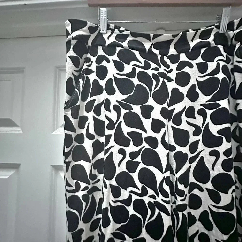 MAX STUDIO | Pull-On‎ Wide Leg Pants Cream Ivory Black Foliage Print | Size 2X - Picture 3 of 8